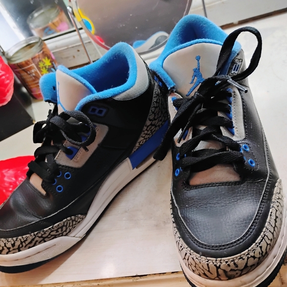 Nike Air Retro 3s - Picture 3 of 6